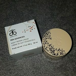 NIB RE9 Night Repair Cream